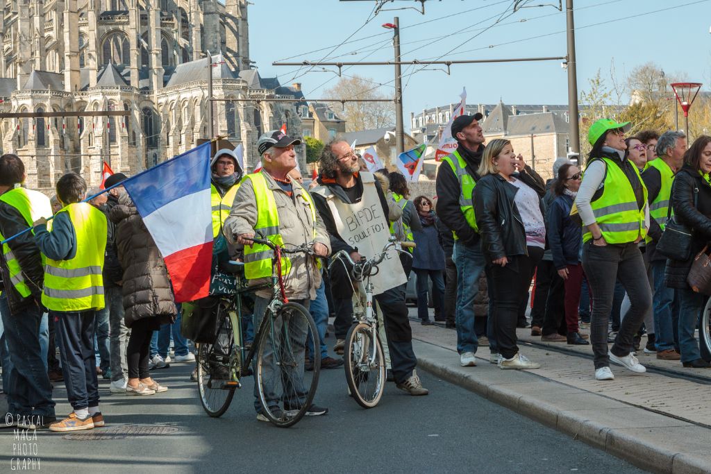 Thousands of yellow vests (Gilets Jaunes) protests in Paris calling for lower fuel taxes, reintroduction of the solidarity tax on wealth, a minimum wage increase, and Emmanuel Macron's resignation as President of France, 09 February 2019.